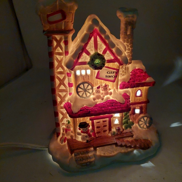 Vintage 1992 Fabri Center Christmas Village Gift Shop Hand Painted Porcelain - Picture 2 of 13